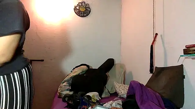 Snapshot of indomitaFox chatting on 11, 4, 2026 indomitaFox online show from 11, 4, 2026