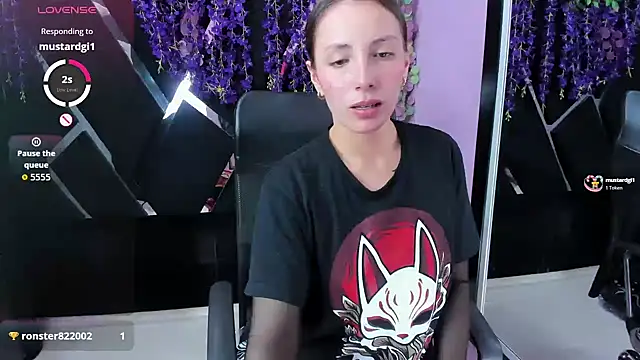 Snapshot of paula_miler1 chatting on 17, 12, 2025 paula miler1 online show from 17, 12, 2025