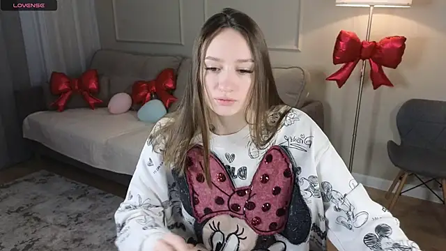 cutienaughtygirl online show from 24, 2, 2026