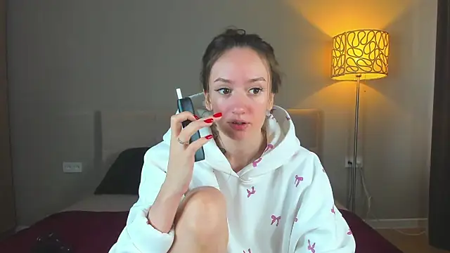 cutienaughtygirl online show from 16, 5, 2026