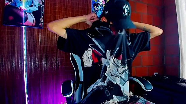 Snapshot of briamhoconor_xh chatting on 8, 2, 2026 briamhoconor xh online show from 8, 2, 2026