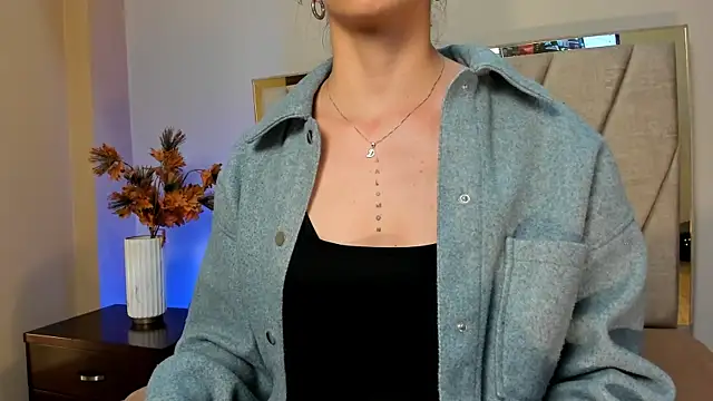 Snapshot of IremLee_ chatting on 24, 10, 2025 IremLee online show from 24, 10, 2025