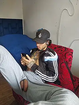 Snapshot of Tattoboy19cm chatting on 27, 2, 2026 Tattoboy19cm online show from 27, 2, 2026