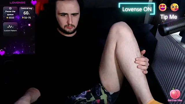 Snapshot of cjhouse96 chatting on 27, 10, 2025 cjhouse96 online show from 27, 10, 2025