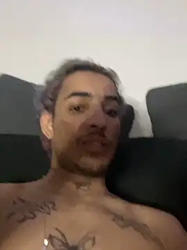 Snapshot of luluycoco chatting on 15, 11, 2025 luluycoco online show from 15, 11, 2025