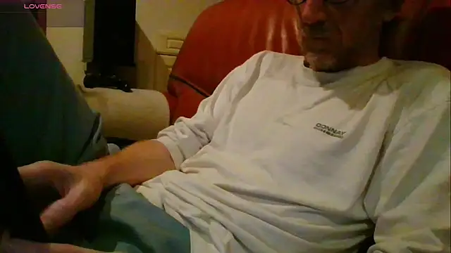 Snapshot of Vrenico-SC chatting on 6, 10, 2025 Vrenico-SC online show from 6, 10, 2025