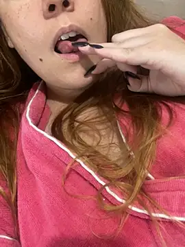 Lazinha18 online show from 14, 10, 2025