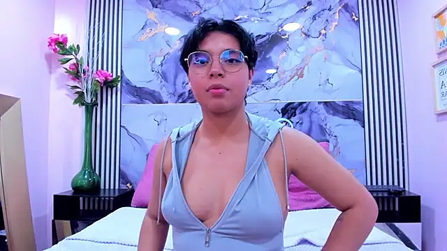 Emmaa Lex online show from 11, 9, 2025