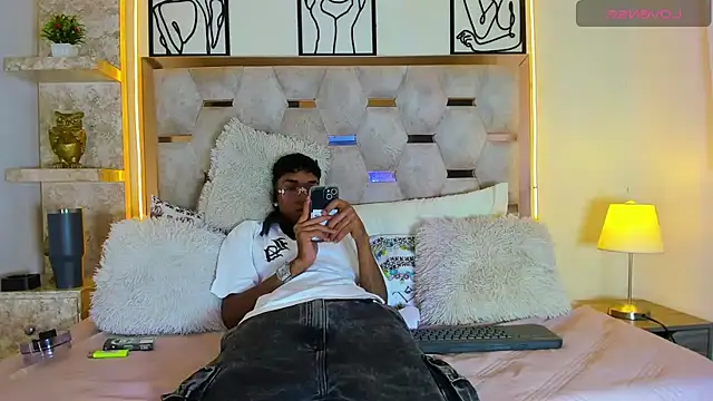 Lucass Blaze online show from 28, 10, 2025