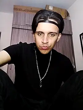 Snapshot of danylano chatting on 10, 10, 2025 danylano online show from 10, 10, 2025