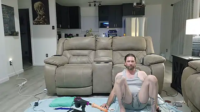 Snapshot of danoo84 chatting on 4, 10, 2025 danoo84 online show from 4, 10, 2025