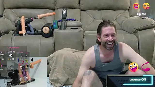 Snapshot of danoo84 chatting on 11, 10, 2025 danoo84 online show from 11, 10, 2025