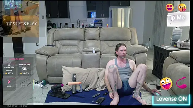 Snapshot of danoo84 chatting on 12, 10, 2025 danoo84 online show from 12, 10, 2025