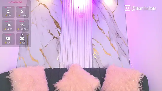 Snapshot of Mhiaa_Sweet chatting on 6, 10, 2025 Mhiaa Sweet online show from 6, 10, 2025