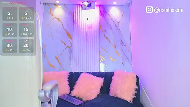 Snapshot of Mhiaa_Sweet chatting on 22, 10, 2025 Mhiaa Sweet online show from 22, 10, 2025