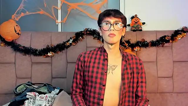 Snapshot of Soro_Lovelyboy chatting on 1, 10, 2025 Soro Lovelyboy online show from 1, 10, 2025