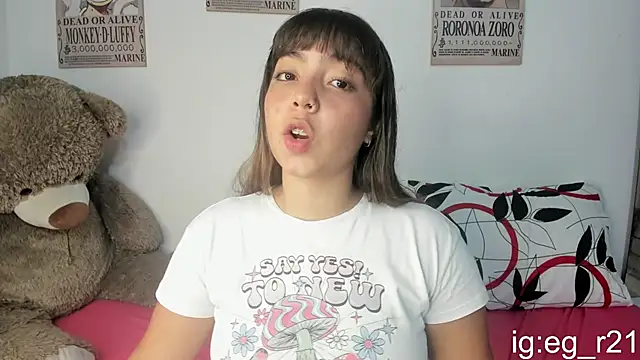 Snapshot of emma_grays2 chatting on 17, 4, 2026 emma grays2 online show from 17, 4, 2026