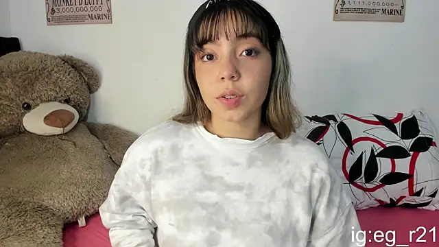 Snapshot of emma_grays2 chatting on 18, 4, 2026 emma grays2 online show from 18, 4, 2026