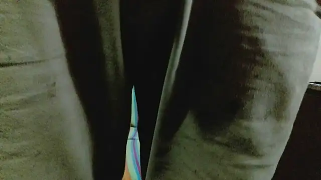 Snapshot of EYEzIAM chatting on 4, 4, 2026 EYEzIAM online show from 4, 4, 2026