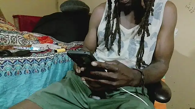 Snapshot of EYEzIAM chatting on 13, 4, 2026 EYEzIAM online show from 13, 4, 2026