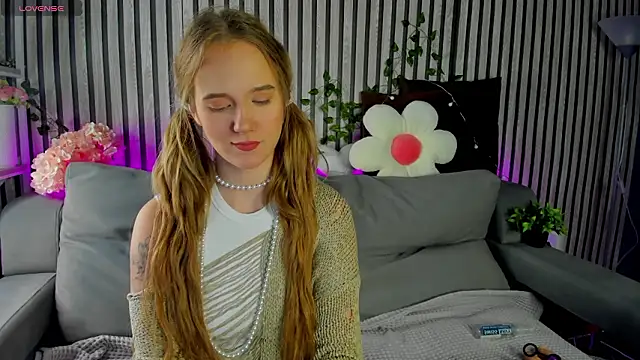 Casey Sweeet online show from 12, 3, 2026