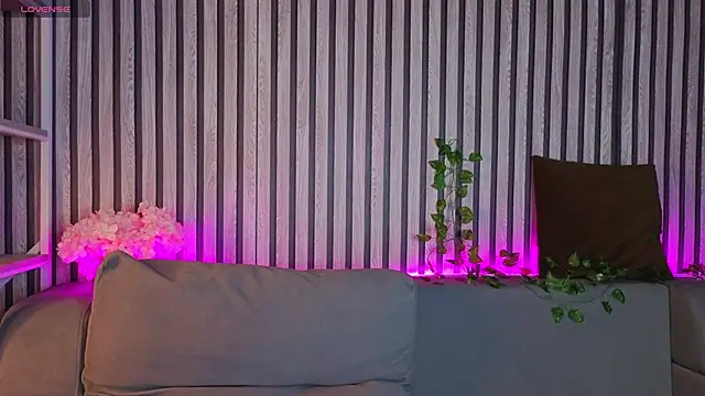 Casey Sweeet online show from 29, 4, 2026