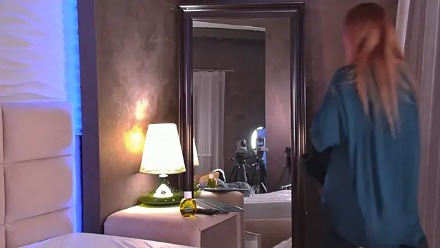 Snapshot of AriWild chatting on 24, 3, 2026 AriWild online show from 24, 3, 2026