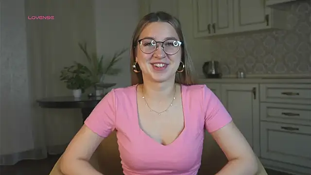 DarelleFaux online show from 14, 10, 2025