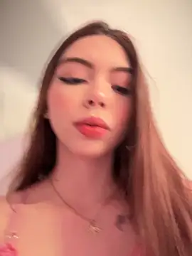 Snapshot of Anita-vega chatting on 4, 10, 2025 Anita-vega online show from 4, 10, 2025