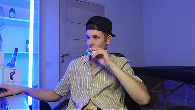 Snapshot of Mark_Karson chatting on 11, 9, 2025 Mark Karson online show from 11, 9, 2025