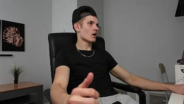 Snapshot of Mark_Karson chatting on 20, 9, 2025 Mark Karson online show from 20, 9, 2025