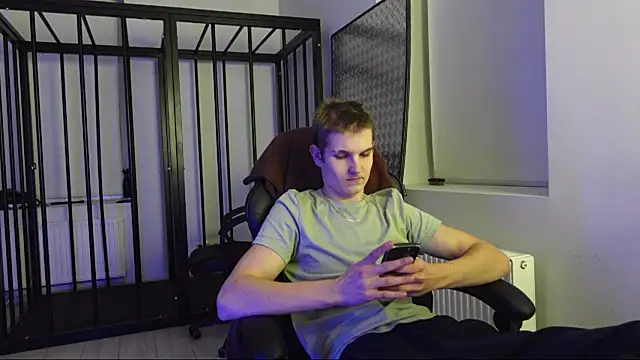 Snapshot of Mark_Karson chatting on 5, 10, 2025 Mark Karson online show from 5, 10, 2025