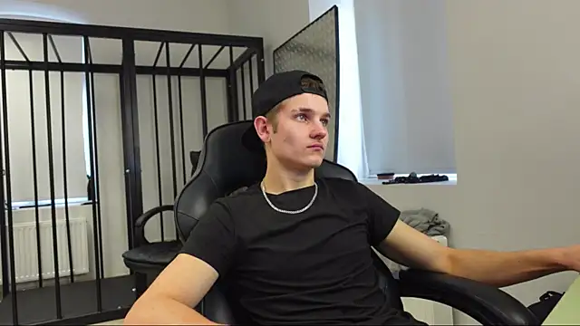 Snapshot of Mark_Karson chatting on 8, 10, 2025 Mark Karson online show from 8, 10, 2025