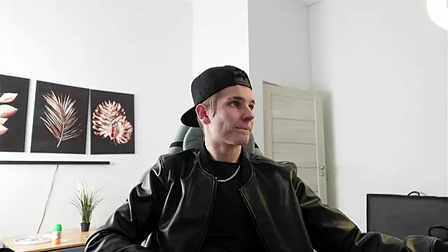 Snapshot of Mark_Karson chatting on 12, 10, 2025 Mark Karson online show from 12, 10, 2025