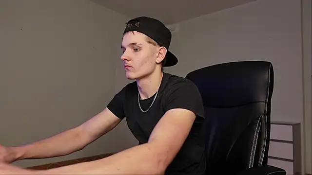 Snapshot of Mark_Karson chatting on 22, 10, 2025 Mark Karson online show from 22, 10, 2025