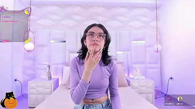 Im Molly Angel online show from 9, 10, 2025