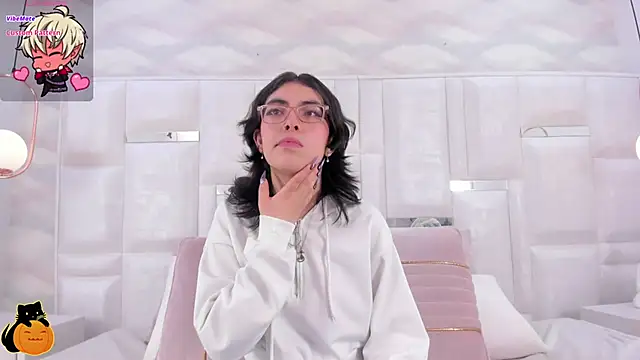 Im Molly Angel online show from 25, 10, 2025