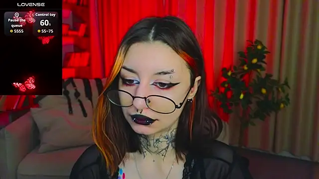 Snapshot of Mistress__Marcelline chatting on 22, 4, 2026 Mistress Marcelline online show from 22, 4, 2026