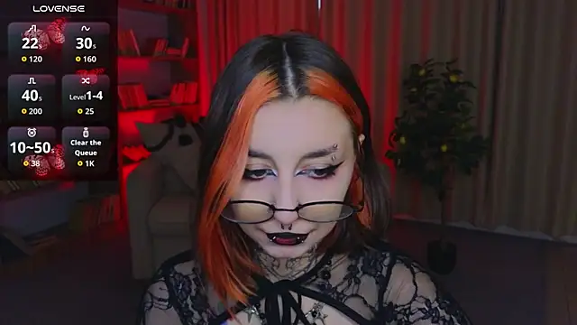 Snapshot of Mistress__Marcelline chatting on 19, 6, 2026 Mistress Marcelline online show from 19, 6, 2026