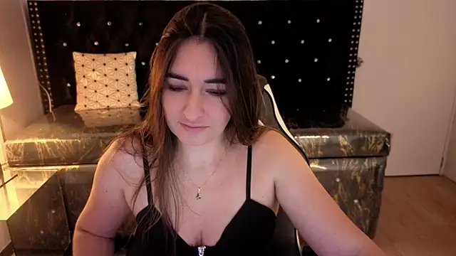 Snapshot of Soffi_betacur_b chatting on 14, 9, 2025 Soffi betacur b online show from 14, 9, 2025