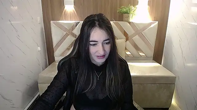 Snapshot of Soffi_betacur_b chatting on 12, 10, 2025 Soffi betacur b online show from 12, 10, 2025