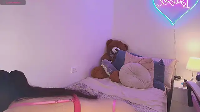 IsabelCortes online show from 10, 10, 2025