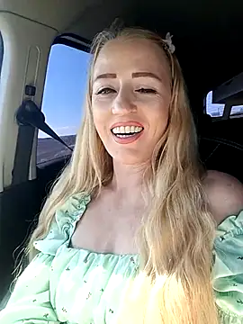 Snapshot of DeeA_Blondy chatting on 27, 9, 2025 DeeA Blondy online show from 27, 9, 2025