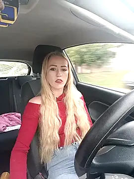 Snapshot of DeeA_Blondy chatting on 3, 10, 2025 DeeA Blondy online show from 3, 10, 2025