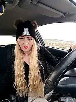 Snapshot of DeeA_Blondy chatting on 18, 10, 2025 DeeA Blondy online show from 18, 10, 2025