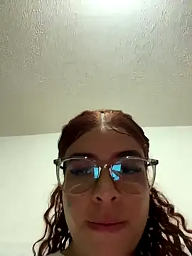 Snapshot of haally-mll chatting on 29, 9, 2025 haally-mll online show from 29, 9, 2025