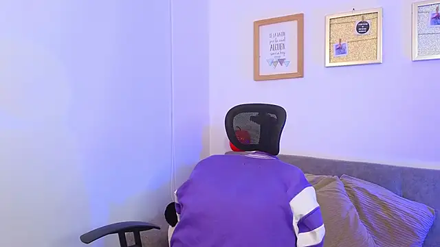 yulian vasquez online show from 1, 11, 2025