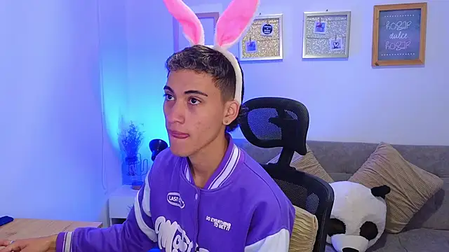 yulian vasquez online show from 18, 12, 2025