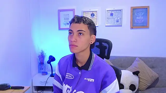 yulian vasquez online show from 19, 12, 2025