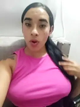 Valenn fernandez online show from 1, 4, 2026
